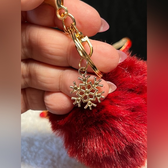 🖤furry purse bling key chain with RED FUR and gold accent - Picture 4 of 6